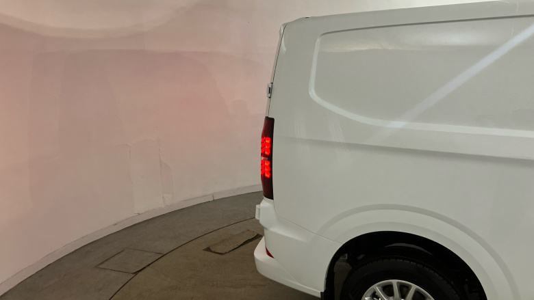 Volkswagen Transporter T28 Swb Diesel 2.0 TDI 110 Commerce Pro Van